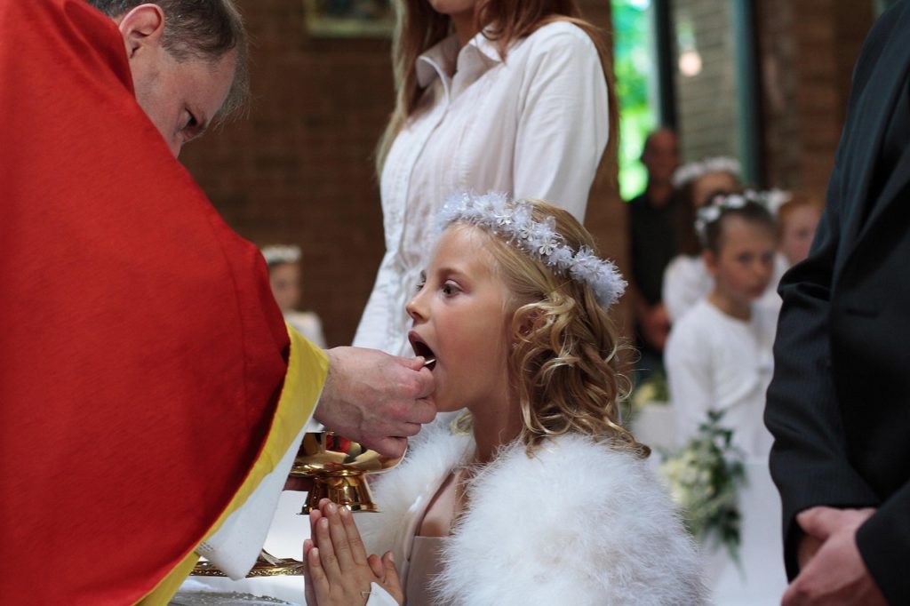 Questions sur la Foi : Première Communion/ Communion solennelle/ Profession de Foi
