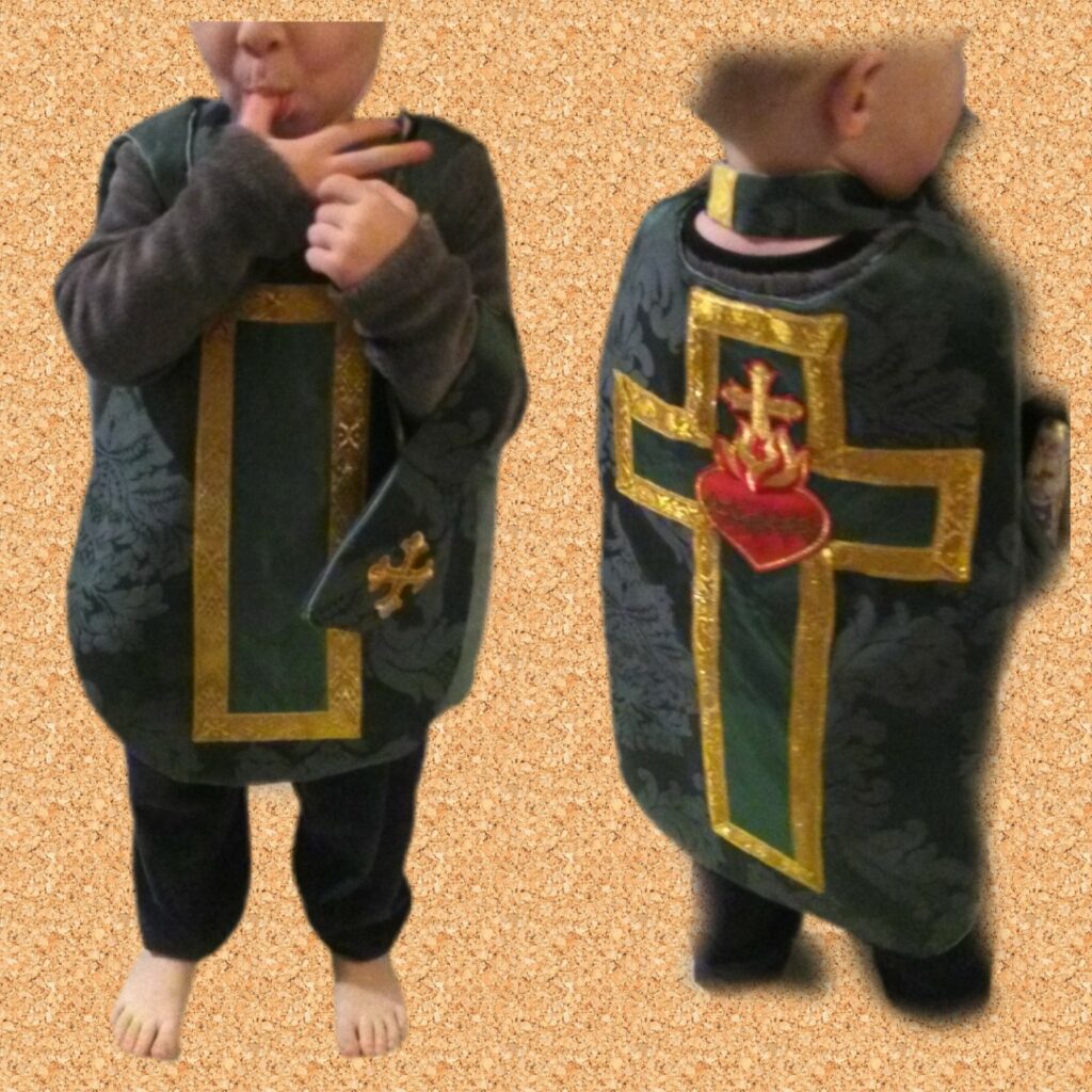 déguisement prêtre chasuble traditionnelle